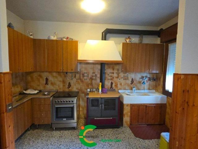 Case e ville in vendita di 210 m²
