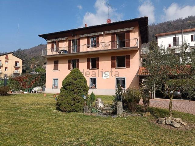 Case e ville in vendita di 210 m²