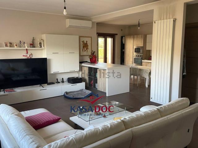 Case e ville in vendita di 210 m²