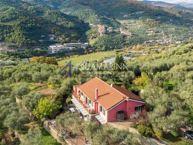 Case e ville in vendita di 210 m²