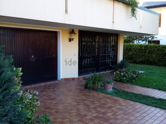 Case e ville in vendita di 210 m²