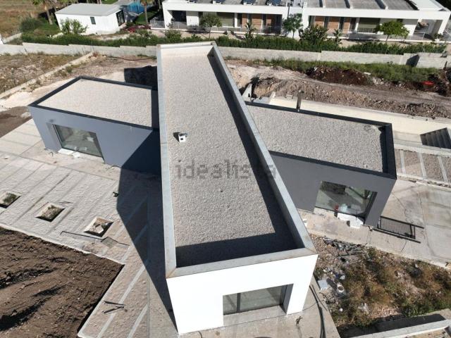 Case e ville in vendita di 210 m² in Via Cava Gucciardo Serrauccelli Quartarella