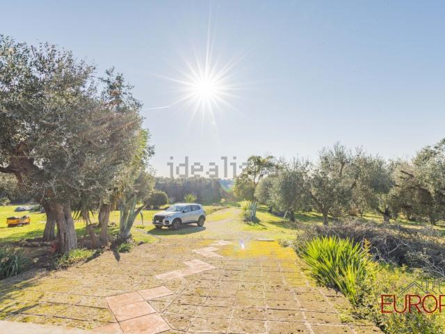 Case e ville in vendita di 210 m² in Via Caduta della Cavalle