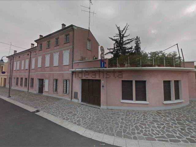 Case e ville in vendita di 210 m² in Via Battisti
