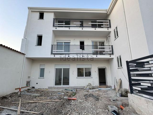 Case e ville in vendita di 210 m² in Via G.Garibaldi