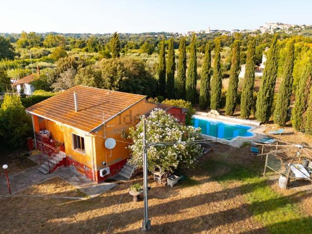 Case e ville in vendita di 210 m² in Via della Villana, 188