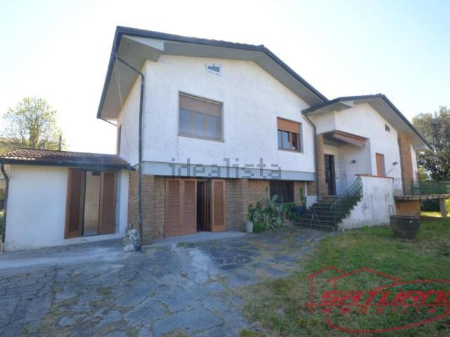 Case e ville in vendita di 210 m² in Via di S.Donato