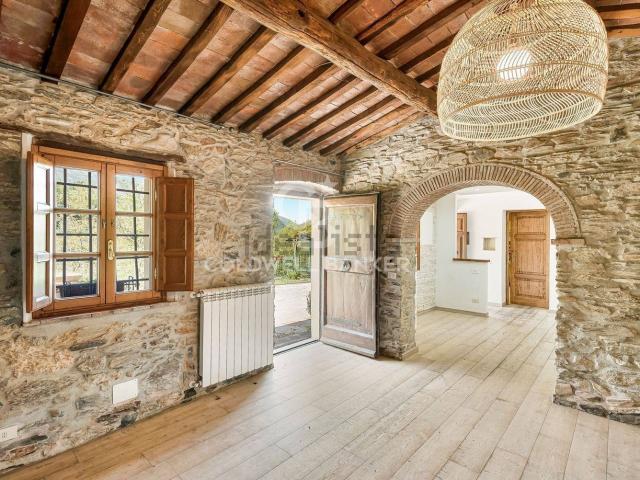 Case e ville in vendita di 210 m² in Via di San Pantaleone, 100