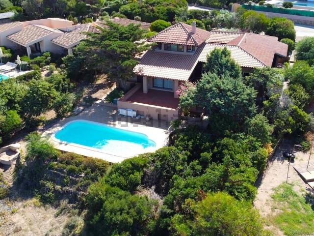Case e ville in vendita di 210 m² in Via La Piana