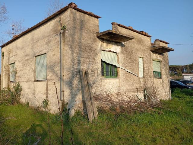 Case e ville in vendita di 210 m² in Via Monte D&apos Argento, 70