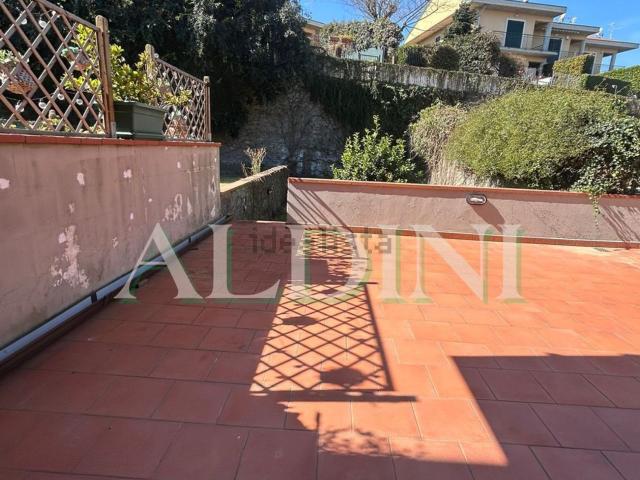 Case e ville in vendita di 210 m² in Via Marchesana