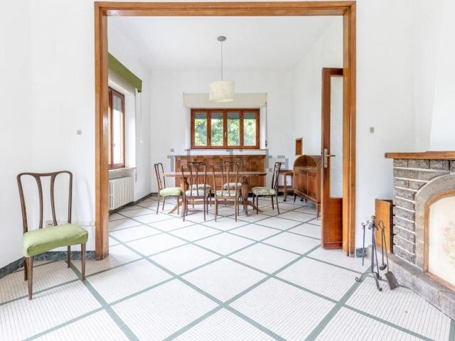 Case e ville in vendita di 210 m² in Via Sarzanese