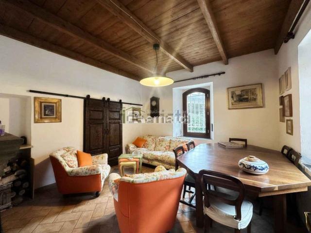 Case e ville in vendita di 210 m² in Via Ponte Strettara, 5