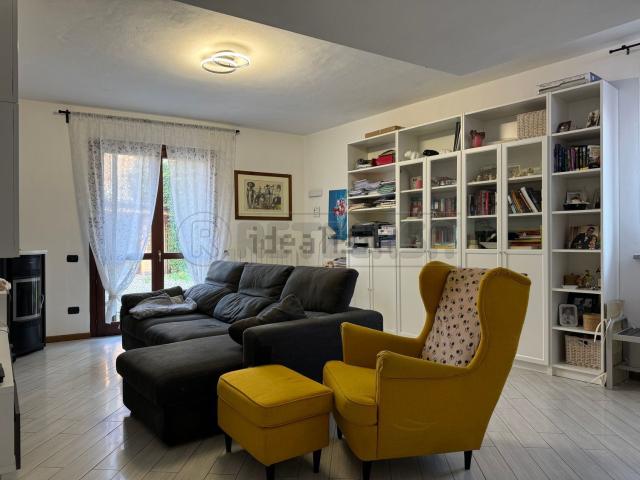 Case e ville in vendita di 210 m² in Via Piave
