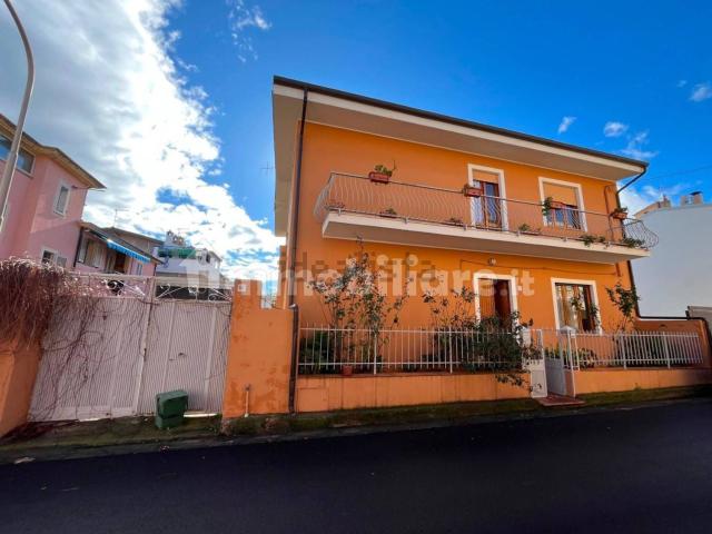 Case e ville in vendita di 210 m² in Via Piemonte