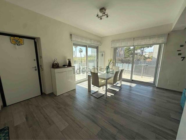 Case e ville in vendita di 210 m² in Via Toscana