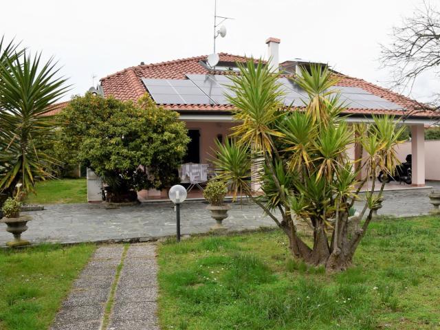 Case e ville in vendita di 210 m² in Viale Monzoni