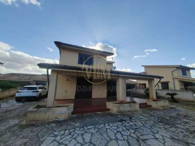 Case e ville in vendita di 210 m² in Contrada Pontefiumarella