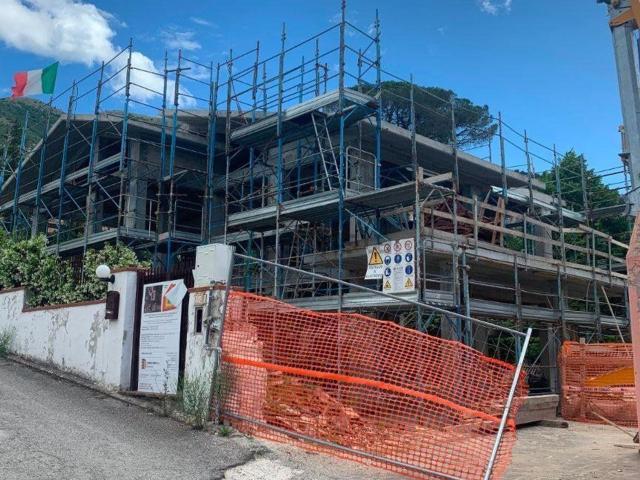 Case e ville in vendita di 210 m² in Corso Sallustio, 164