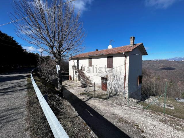 Case e ville in vendita di 210 m² in Frazione san silvestro