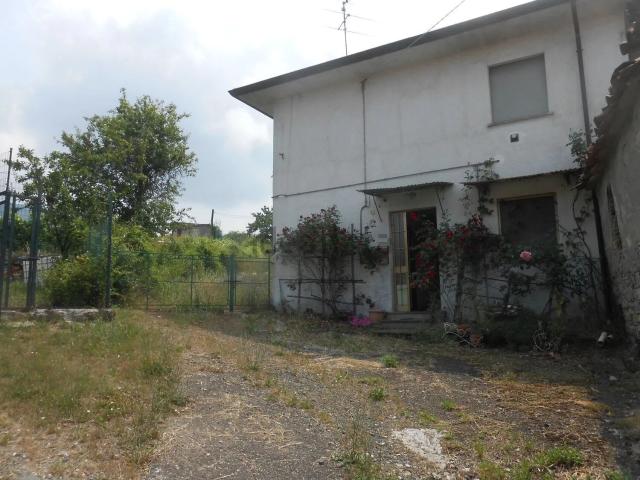 Villetta indipendente in vendita di 210 m² in Strada dei Ferrari