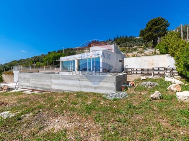 Case e ville in vendita di 210 m² in Strada Provinciale 81