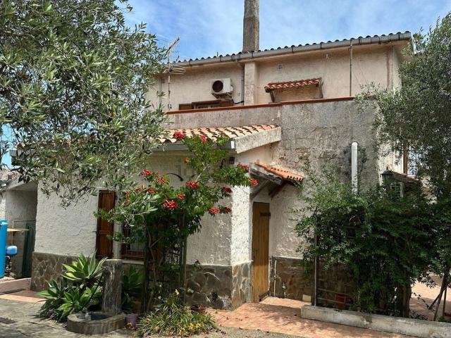 Case e ville in vendita di 210 m² in Strada Vicinale Costa Paloni Traversa, 31