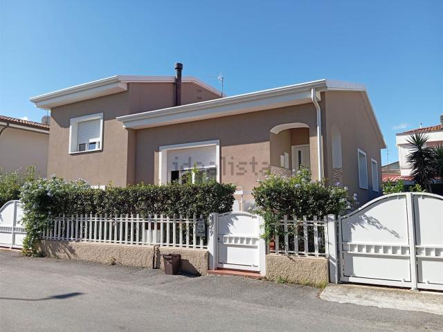 Case e ville in vendita di 211 m²