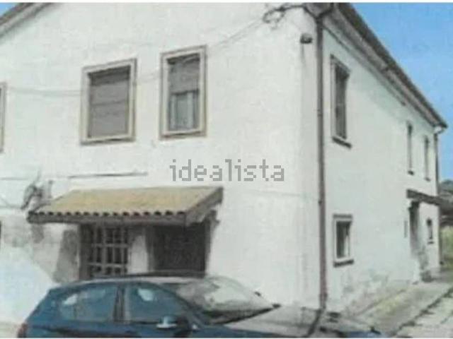 Case e ville in vendita di 211 m² in Via Chiareto