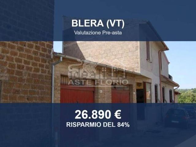 Case e ville in vendita di 211 m² in Via Dante Alighieri