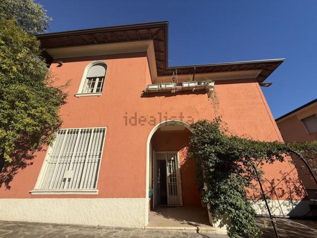 Case e ville in vendita di 211 m² in Via Sant&apos Orsola, 31