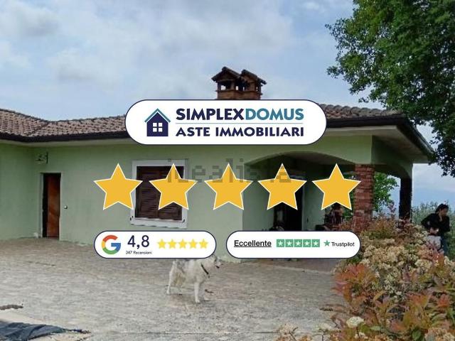 Case e ville in vendita di 211 m² in Via Peola
