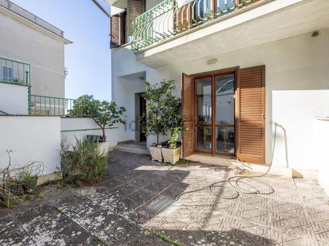 Case e ville in vendita di 211 m² in Via XXV Aprile