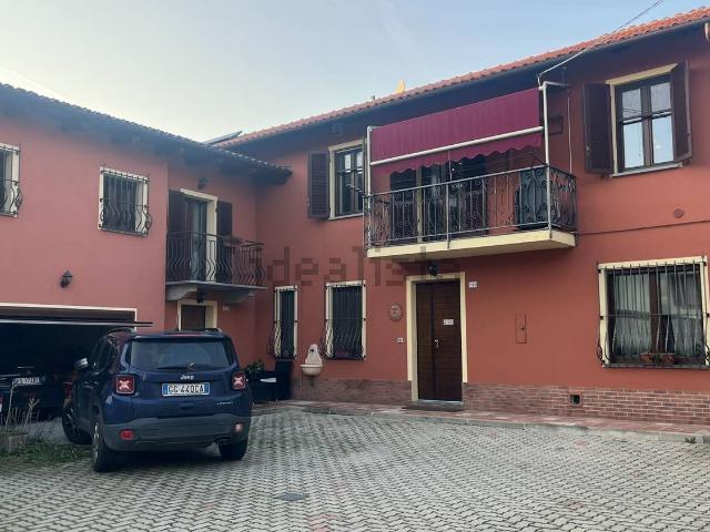 Case e ville in vendita di 211 m² in Frazione Quarto Inferiore, 140