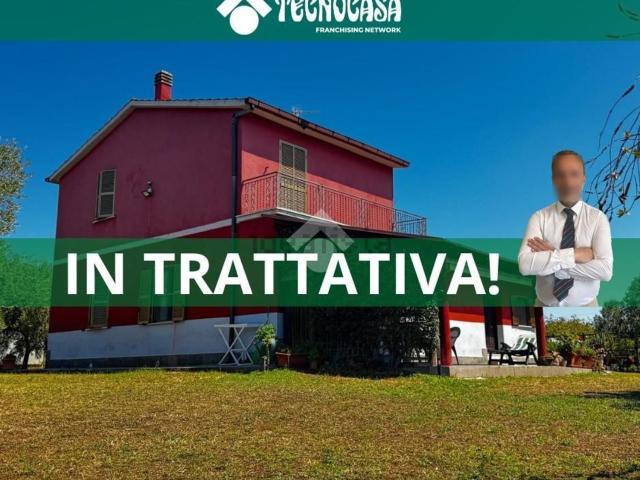 Case e ville in vendita di 212 m² in Via Casale di Tragliatella, 116