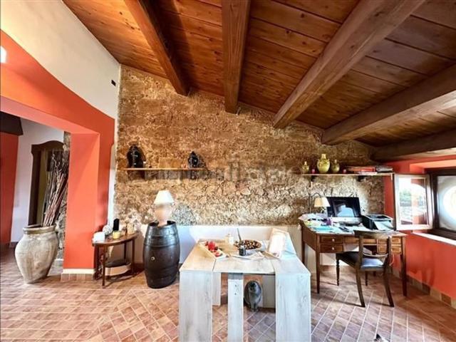 Case e ville in vendita di 212 m² in Via Lewis Carrol