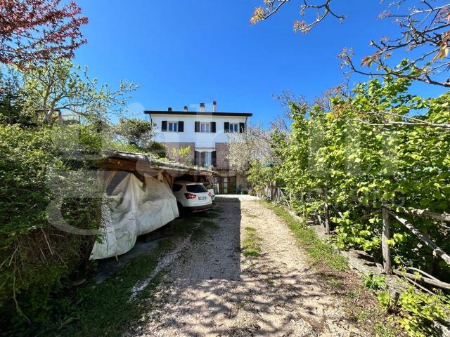 Case e ville in vendita di 212 m² in Via Napoleonica