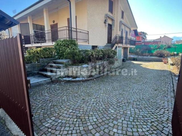 Case e ville in vendita di 212 m² in Via Vignolo, 102