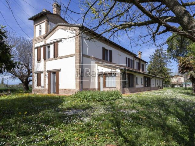 Case e ville in vendita di 213 m²