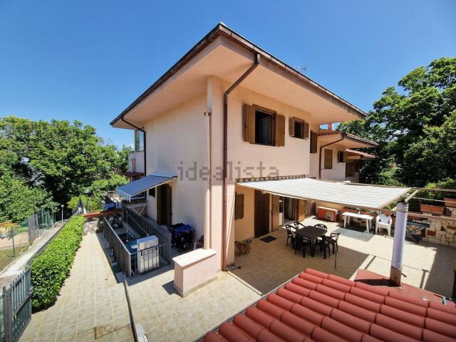 Case e ville in vendita di 213 m² in Via Beato Paolo Giustiniani, 5
