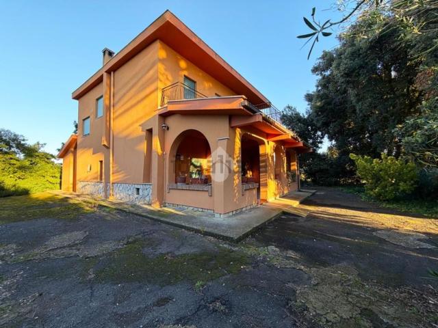 Case e ville in vendita di 213 m² in Strada di Campomorto