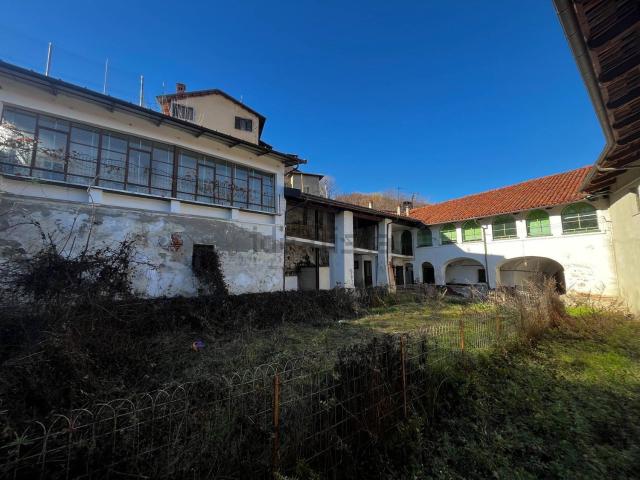 Case e ville in vendita di 214 m² in Via Botta, 13