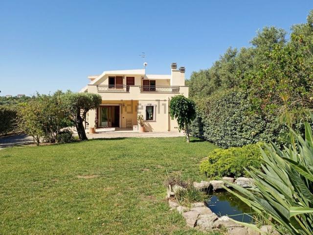Case e ville in vendita di 214 m² in Via Giuseppe de Martini, 263