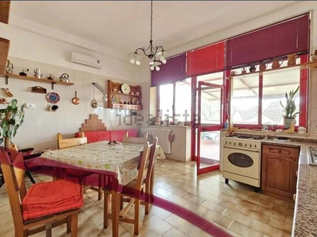 Case e ville in vendita di 214 m² in Via Francesco Cilea, 26