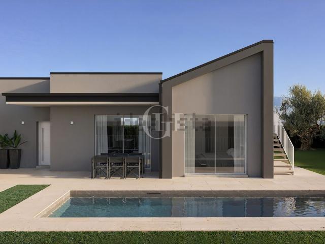 Case e ville in vendita di 214 m² in Via Sandro Pertini, 20