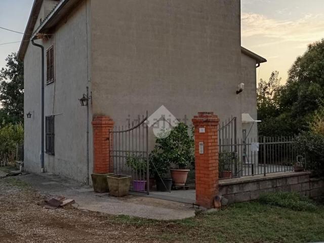 Case e ville in vendita di 215 m²