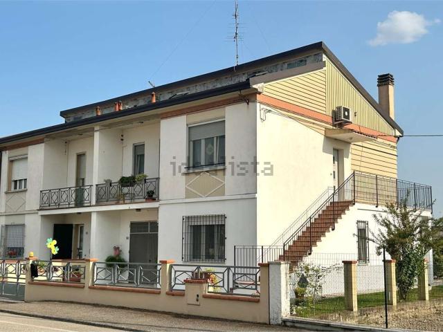Case e ville in vendita di 215 m²