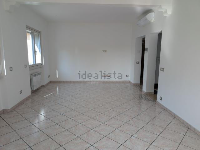 Case e ville in vendita di 215 m² in Via Camillo Benso Conte di Cavour, 64