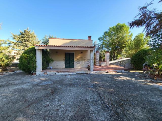 Case e ville in vendita di 215 m² in Via Antonio da Villa