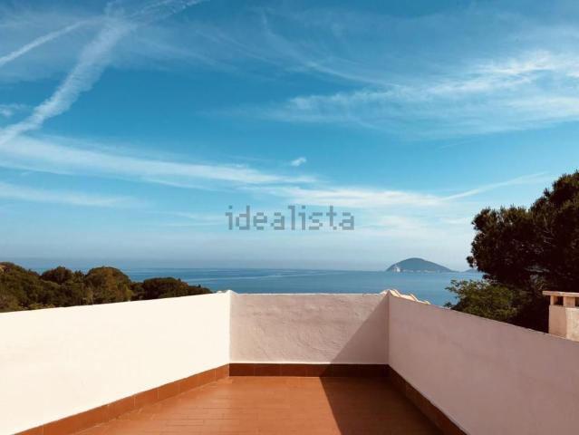 Case e ville in vendita di 215 m² in Via di Spartaia, 8